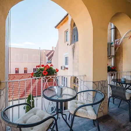 Szechenyi Apartament Mişcolţ